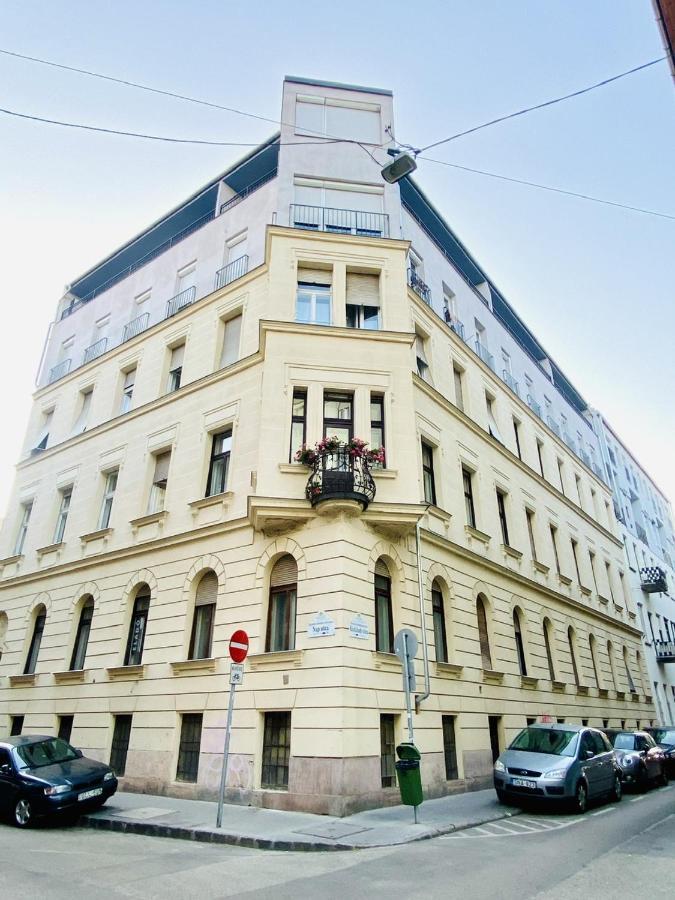 Sunrise Lounge Corvin 63M2 Ac Apartment Budapest Exterior photo